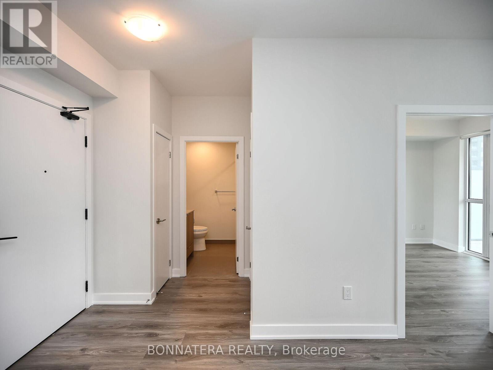 1602 - 430 Square One Drive, Mississauga, Ontario  L5B 0L6 - Photo 23 - W13518970