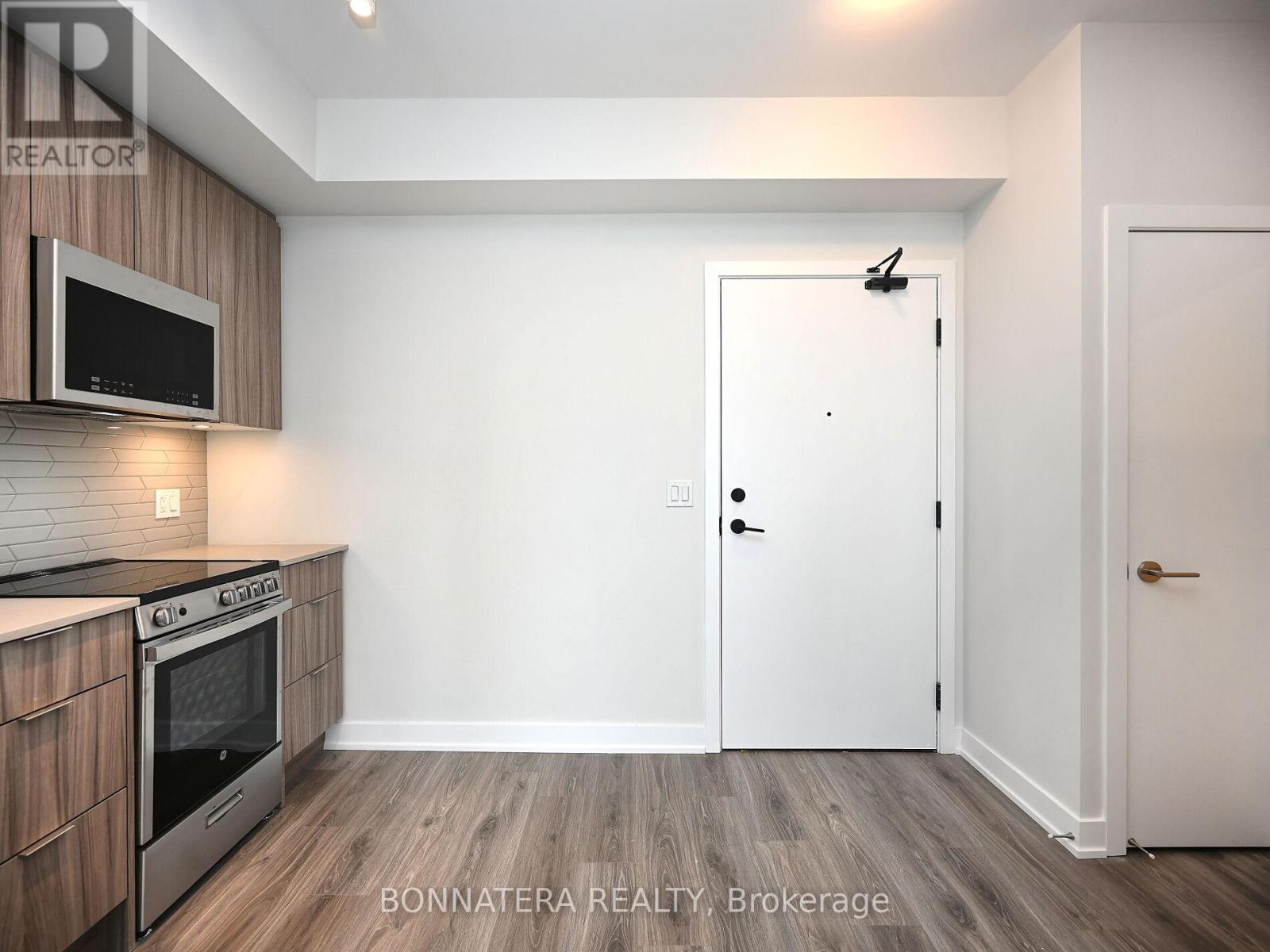 1602 - 430 Square One Drive, Mississauga, Ontario  L5B 0L6 - Photo 7 - W13518970