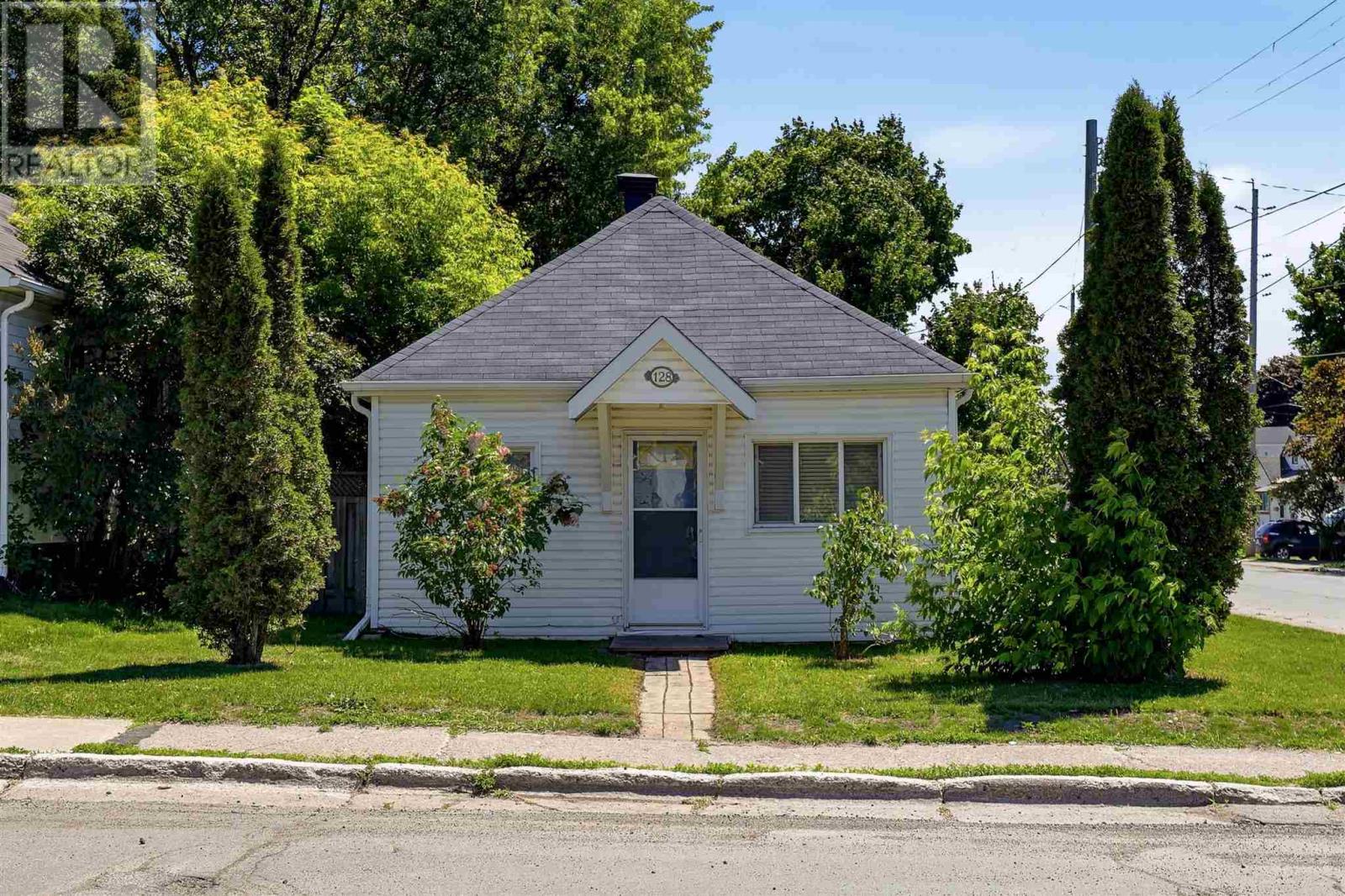 128 Wilcox AVE, Sault Ste. Marie, Ontario