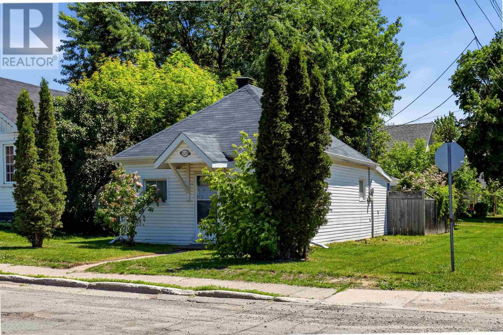 128 Wilcox Ave, Sault Ste. Marie, Ontario  P6B 1V5 - Photo 23 - SM261670