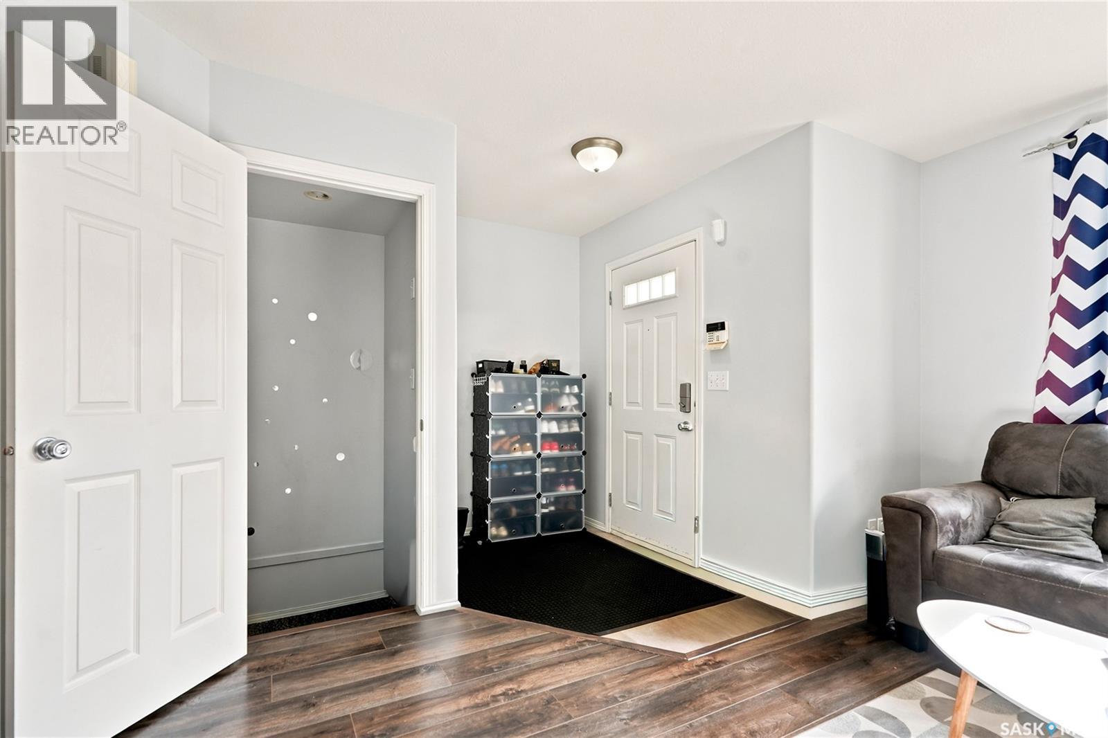 8 203 Herold Terrace, Saskatoon, Saskatchewan  S7V 1H4 - Photo 3 - SK041406
