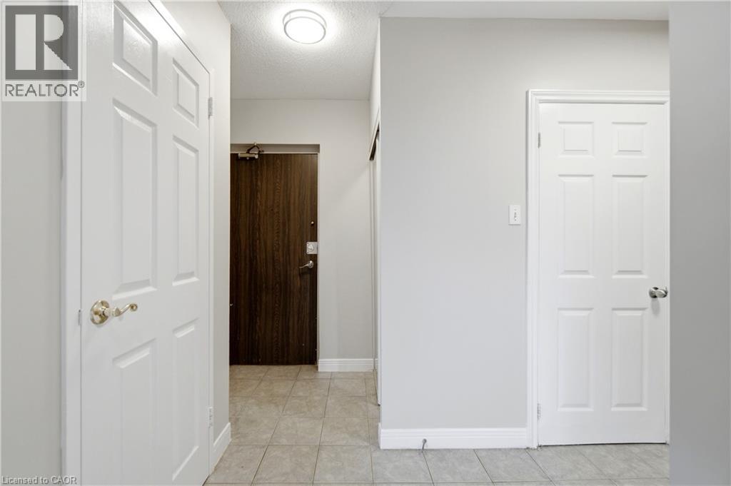 3025 Queen Frederica Drive Unit# 201, Mississauga, Ontario  L4Y 3A1 - Photo 18 - 40843797