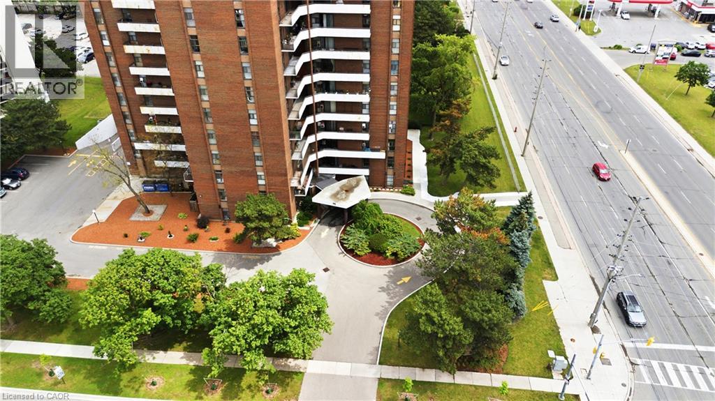 3025 Queen Frederica Drive Unit# 201, Mississauga, Ontario  L4Y 3A1 - Photo 2 - 40843797