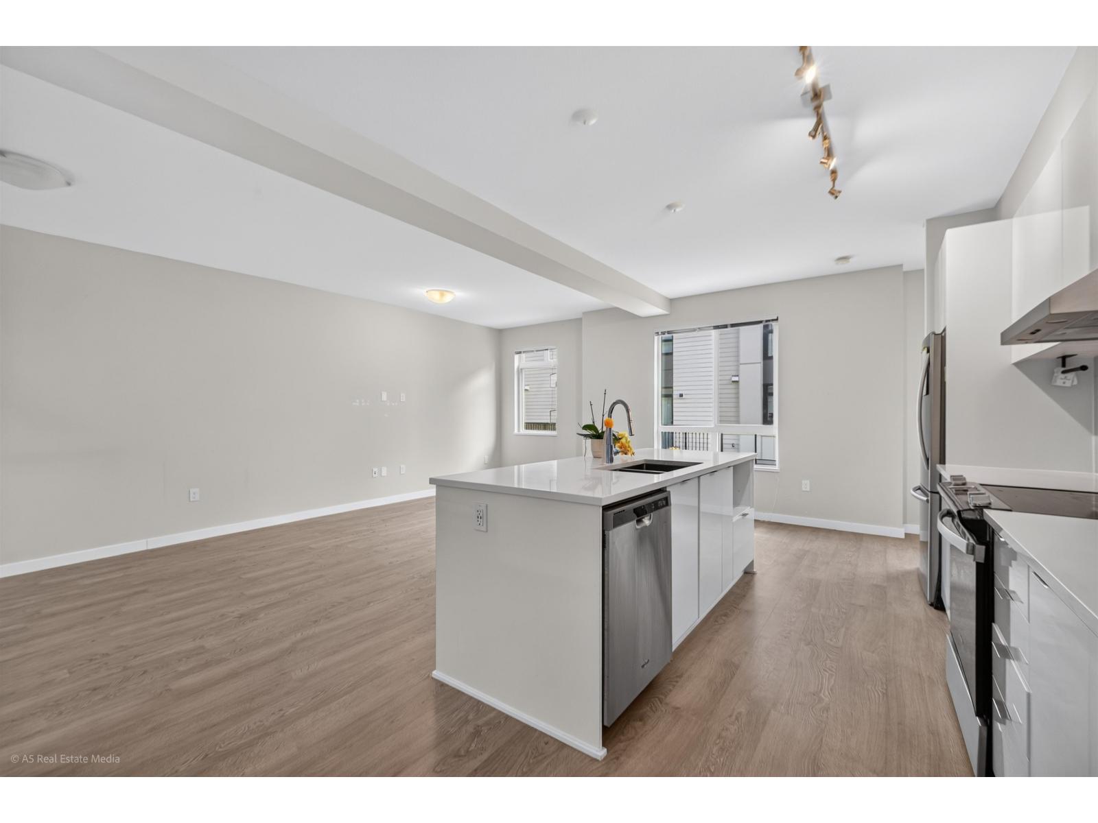 9 15151 Edmund Drive, Surrey, British Columbia  V3S 0B2 - Photo 5 - R3141767