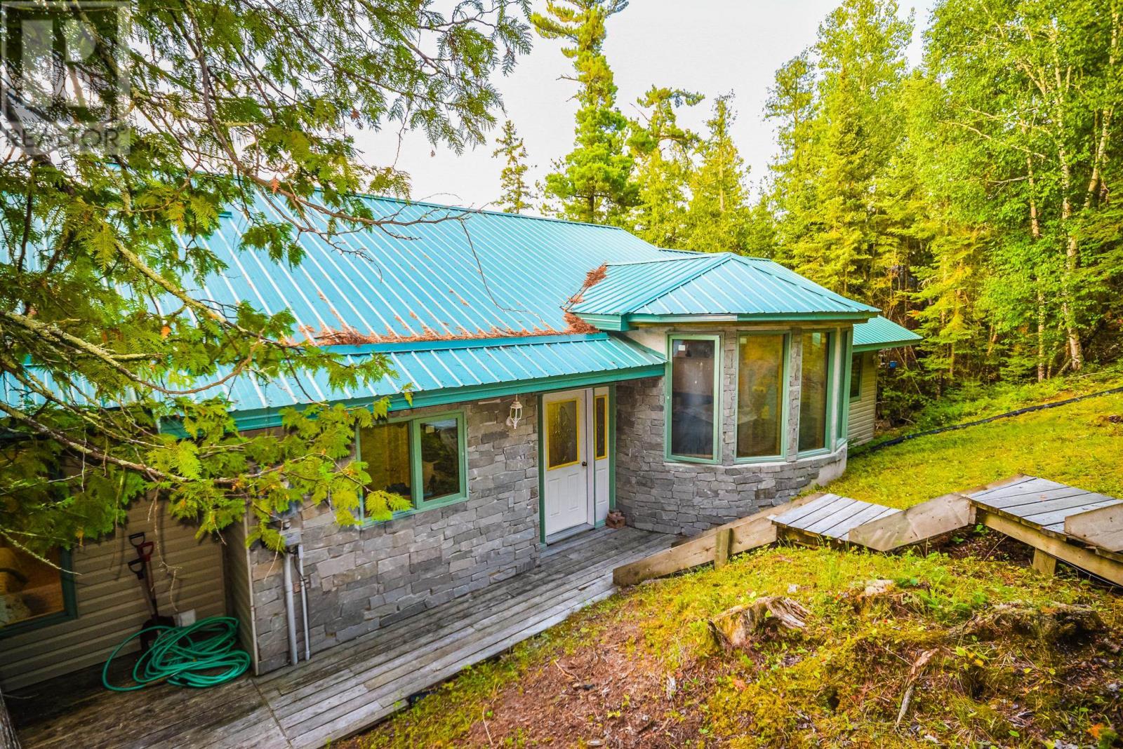 5 Whiskey Jack Way, S Shore Poplar Bay, S Of Kenora, Ontario  P0X 1C0 - Photo 31 - TB2601772