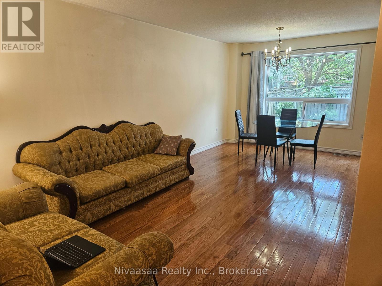 39 - 28 Gilgorm Road, Brampton, Ontario  L6X 4P5 - Photo 6 - W13519090