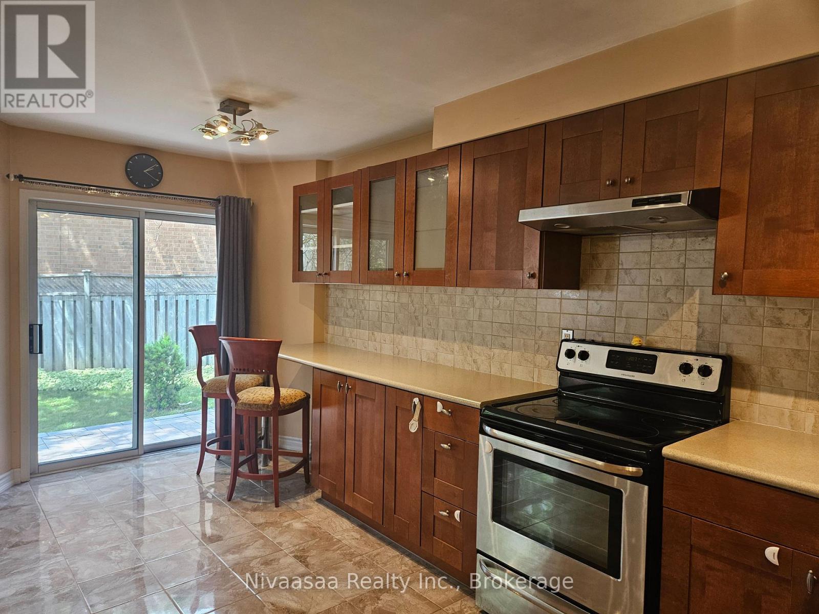 39 - 28 Gilgorm Road, Brampton, Ontario  L6X 4P5 - Photo 9 - W13519090
