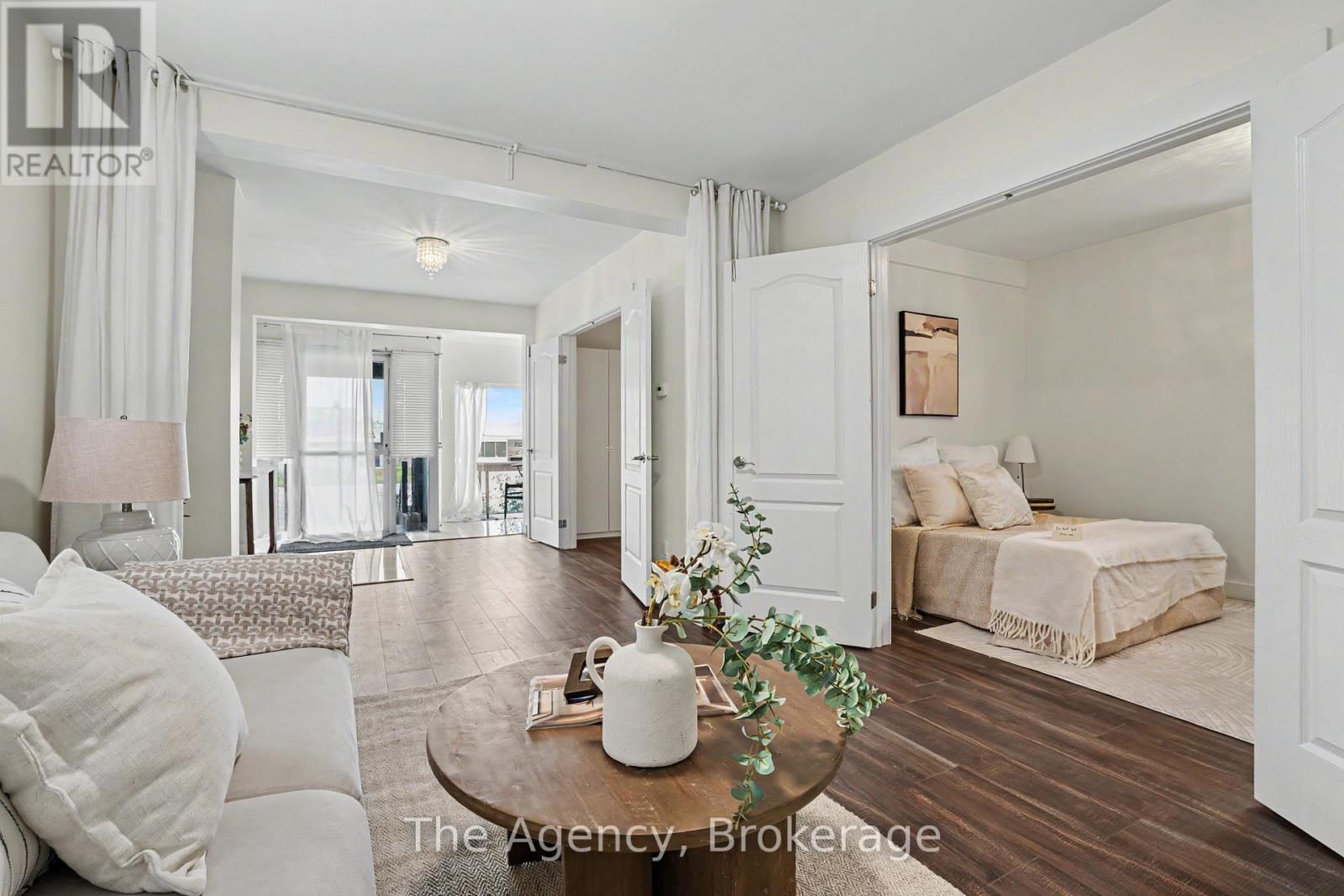 881 Lakeshore Road E, Mississauga, Ontario  L5E 1E2 - Photo 10 - W13519106