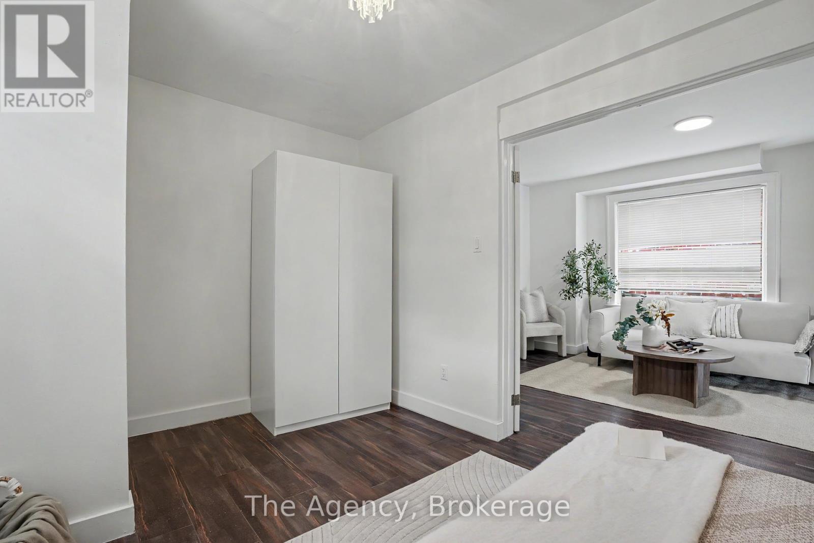 881 Lakeshore Road E, Mississauga, Ontario  L5E 1E2 - Photo 17 - W13519106
