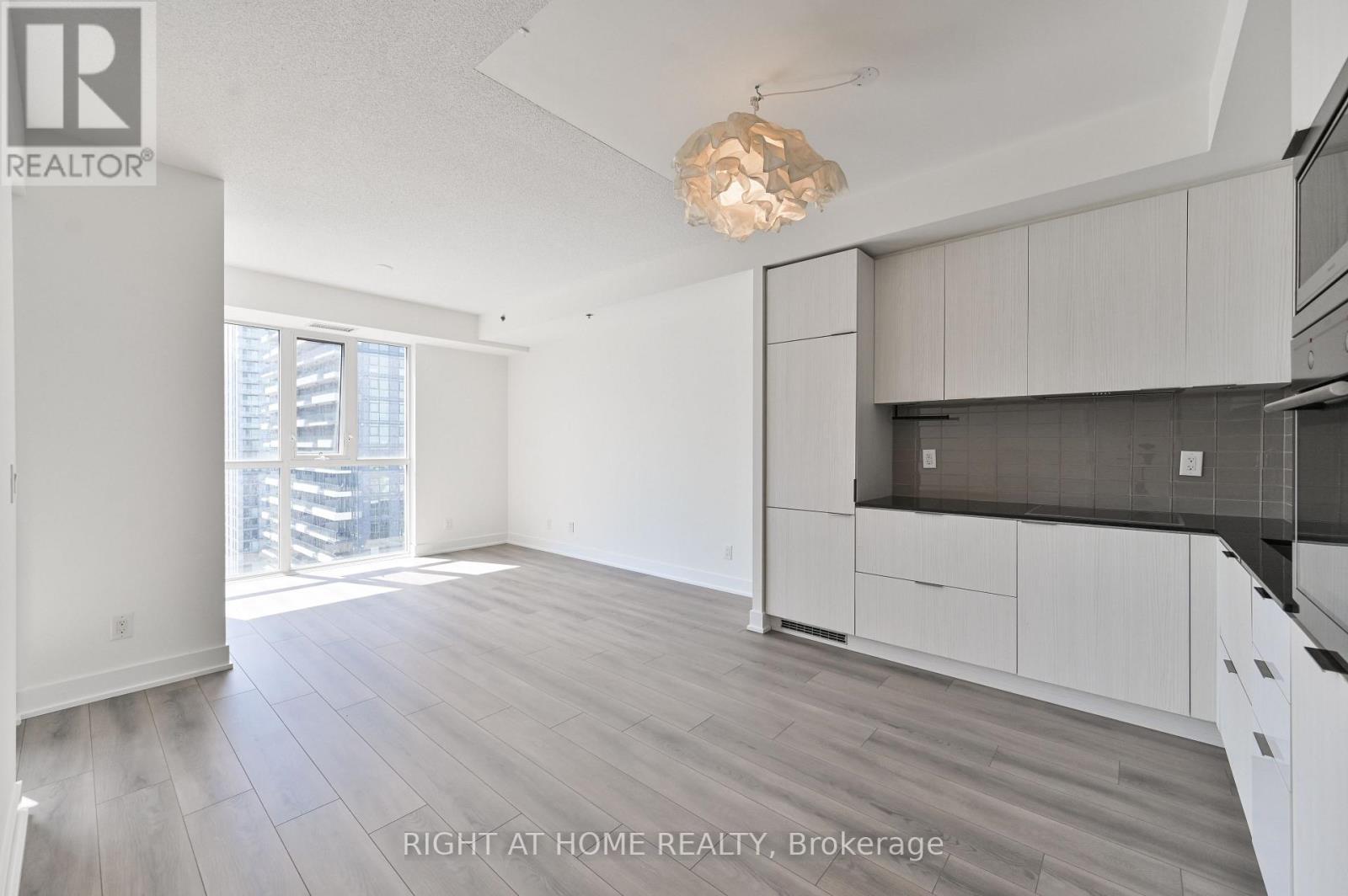 3506 - 318 Richmond Street W, Toronto, Ontario  M5V 0B4 - Photo 2 - C13519036