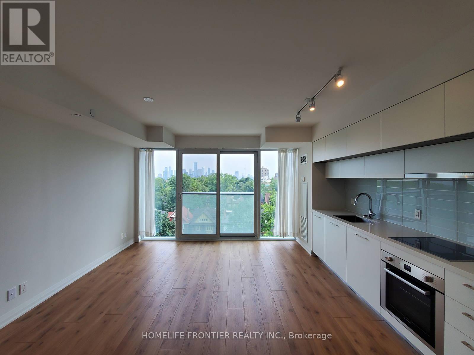 811 - 99 Foxbar Road, Toronto, Ontario  M4V 0B2 - Photo 3 - C13519092
