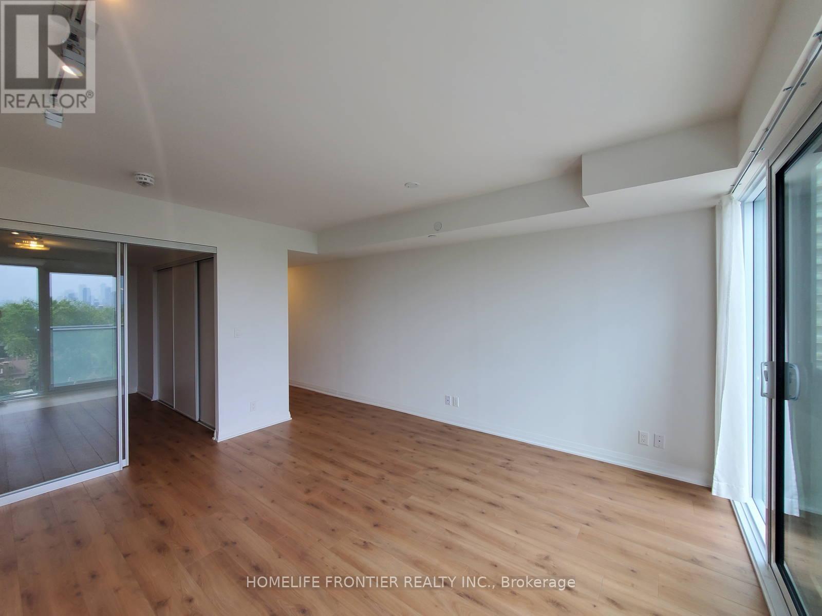 811 - 99 Foxbar Road, Toronto, Ontario  M4V 0B2 - Photo 4 - C13519092