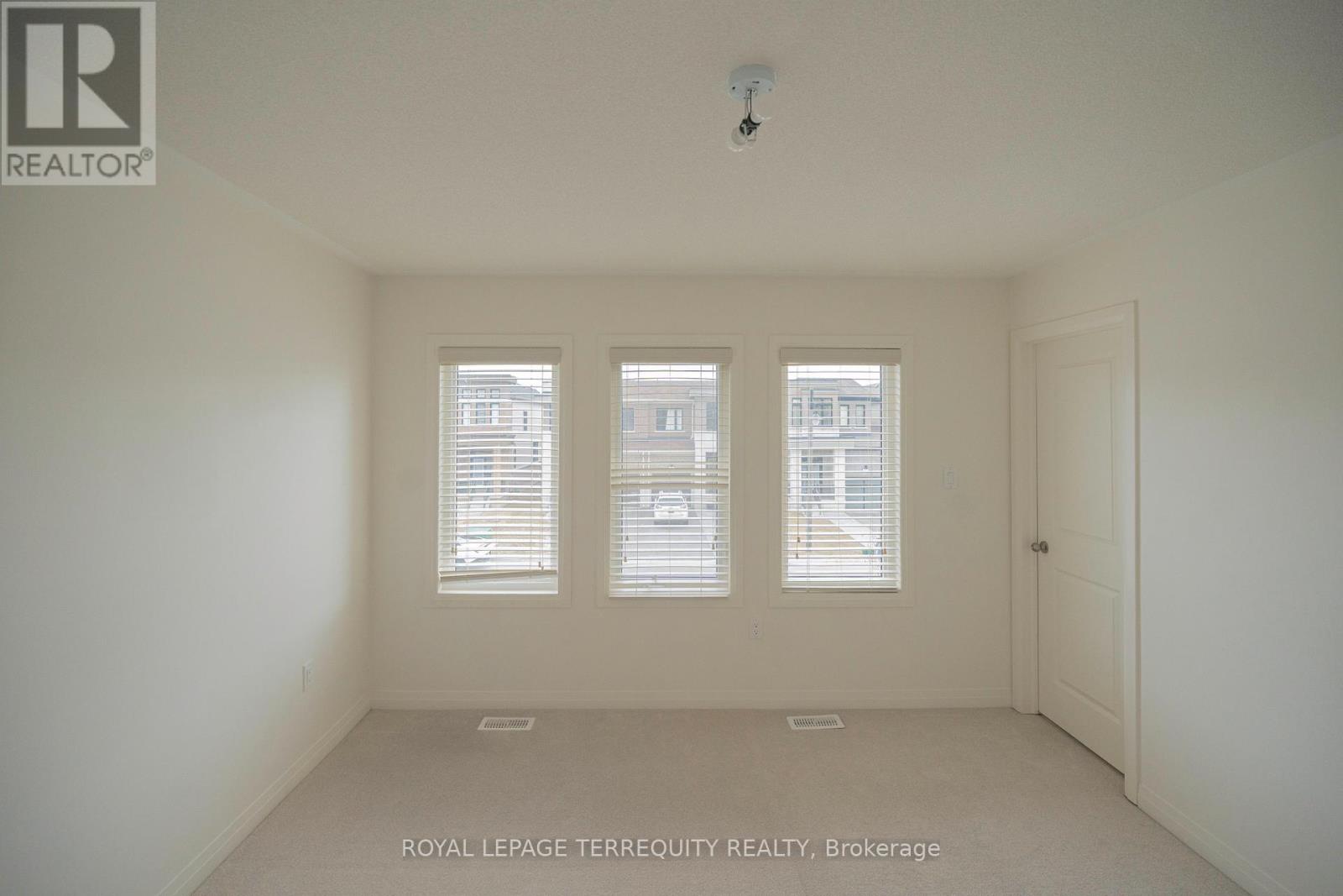 27 Clipper Lane, Clarington, Ontario  L1C 4B1 - Photo 12 - E13519062