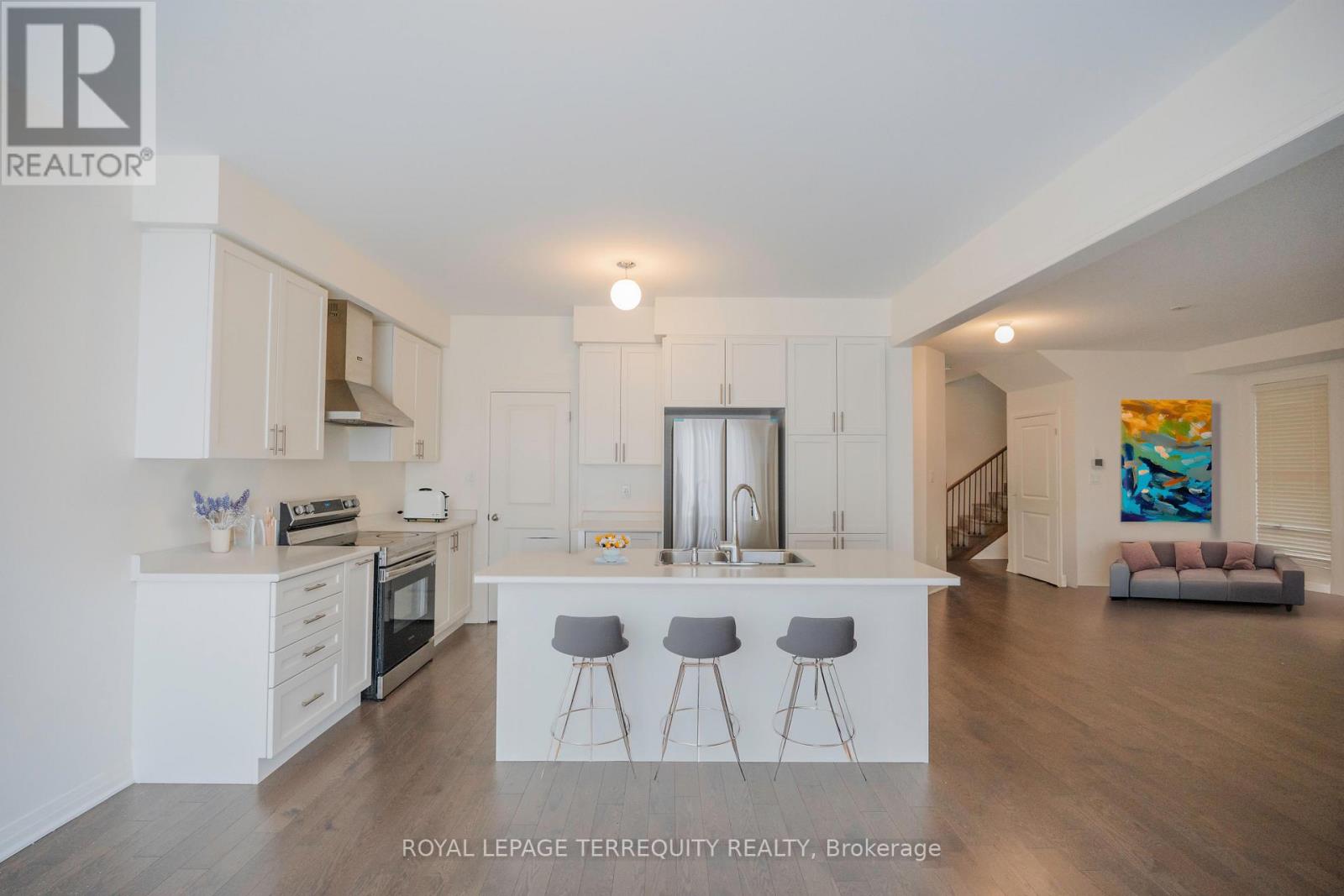 27 Clipper Lane, Clarington, Ontario  L1C 4B1 - Photo 5 - E13519062