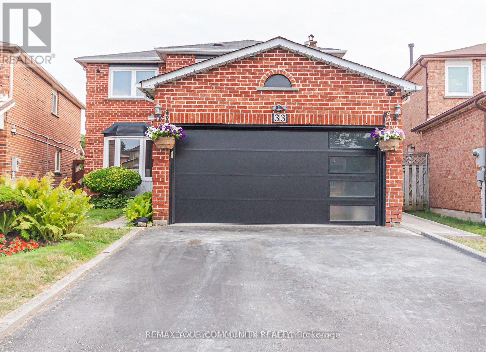 BSMT - 33 DURNESS AVENUE, Toronto, Ontario