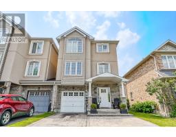 176 GAIL PARKS CRESCENT, Newmarket, Ontario