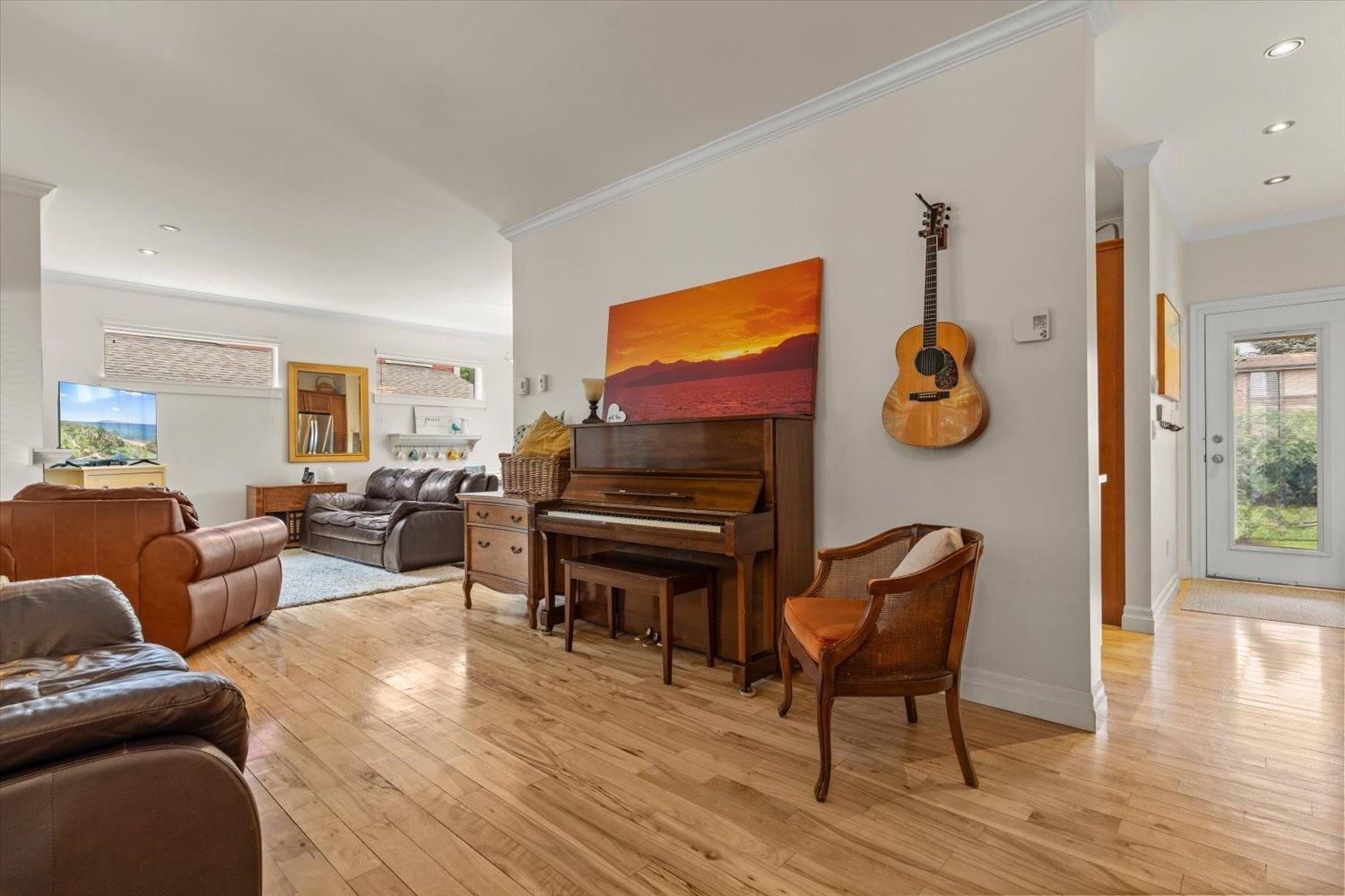 5976 Matsqui Street, Garrison Crossing, Chilliwack, British Columbia  V2R 0G6 - Photo 5 - R3142146