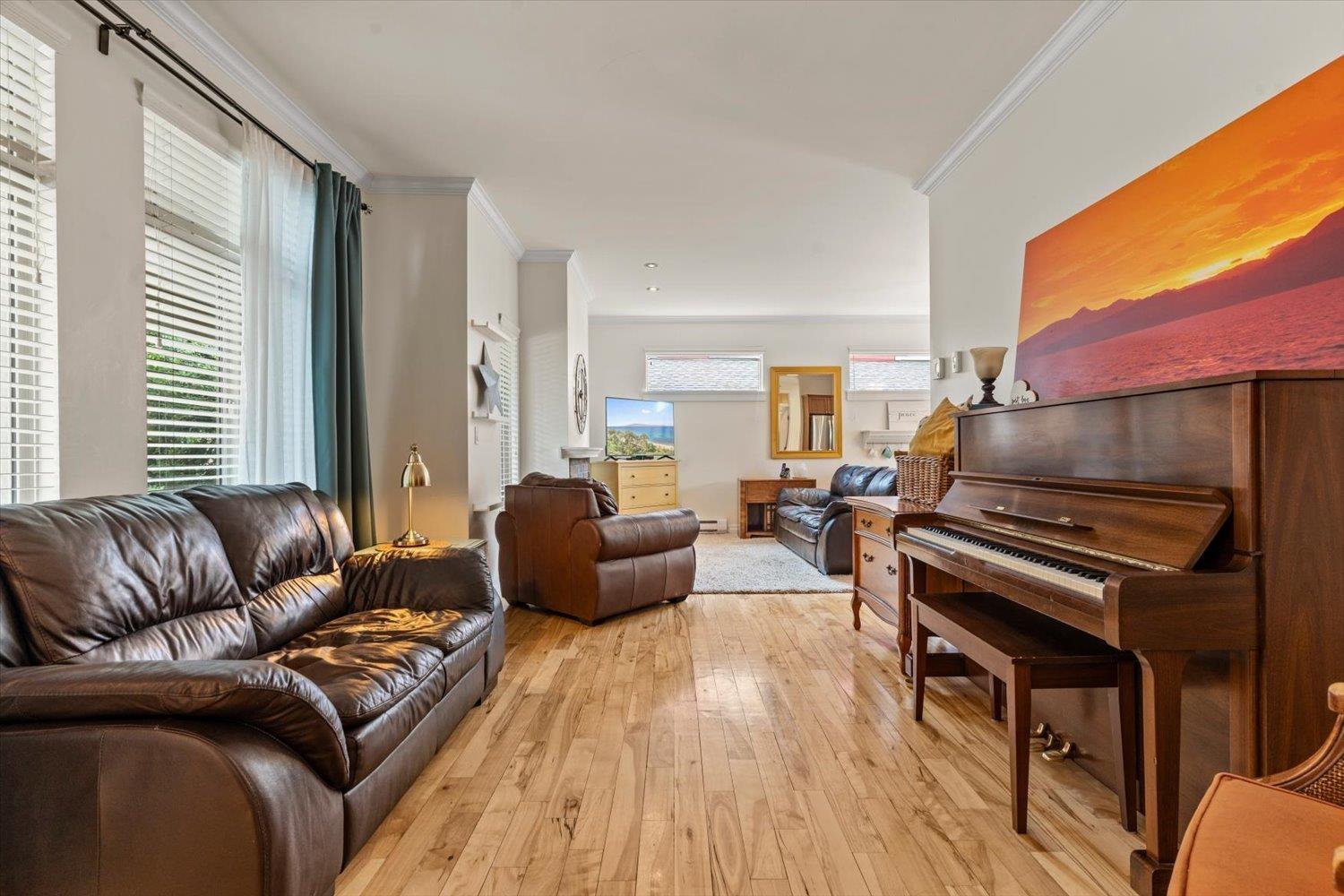 5976 Matsqui Street, Garrison Crossing, Chilliwack, British Columbia  V2R 0G6 - Photo 6 - R3142146