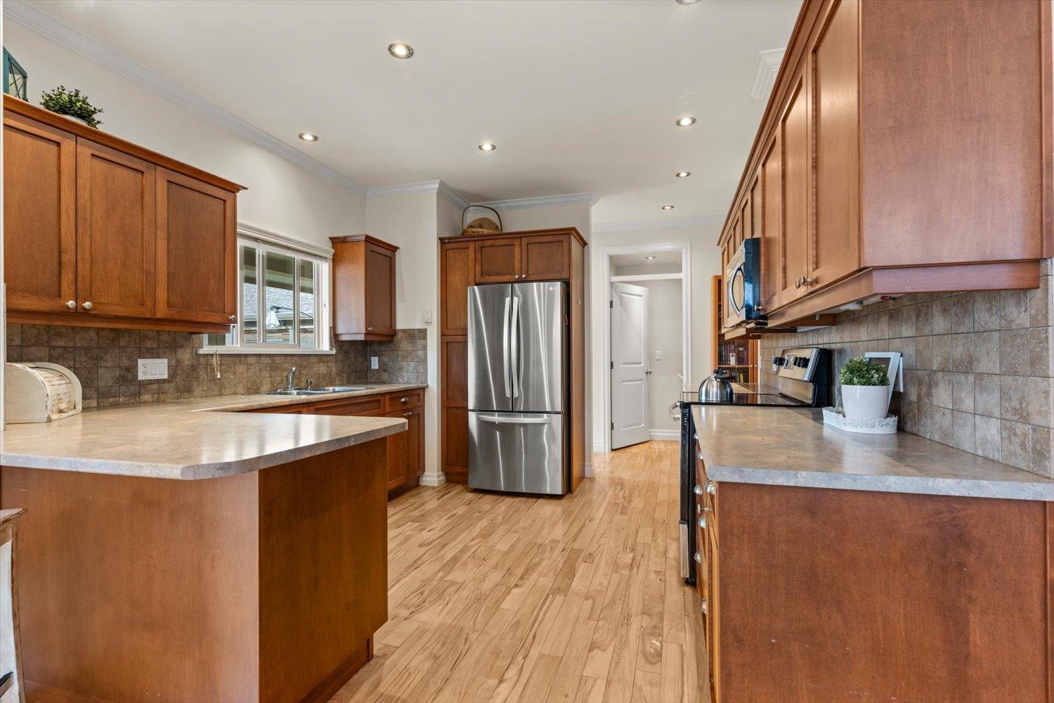 5976 Matsqui Street, Garrison Crossing, Chilliwack, British Columbia  V2R 0G6 - Photo 12 - R3142146