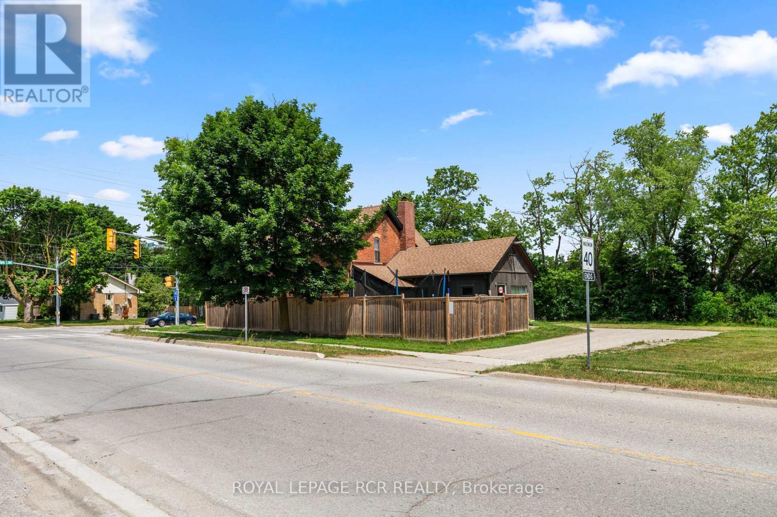53 Town Line, Orangeville, Ontario L9W 1V3 - Photo 29 - W12992560