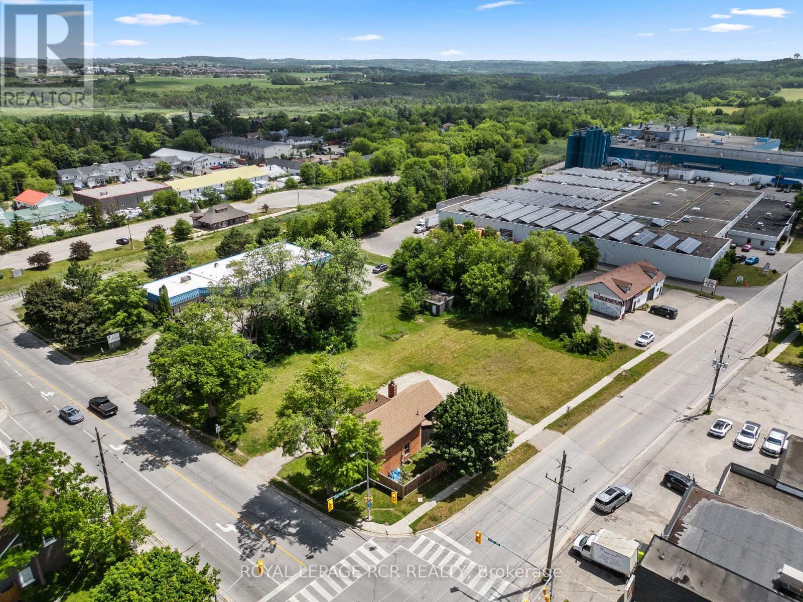 53 Town Line, Orangeville, Ontario L9W 1V3 - Photo 35 - W12992560