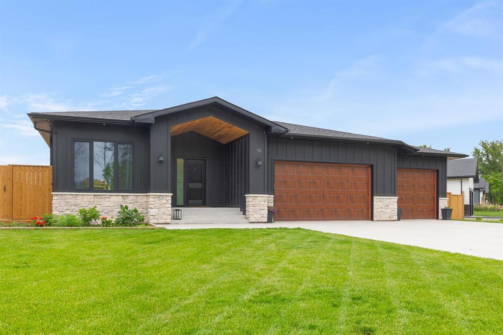 94 Seine River Crossing, Ste Anne, Manitoba  R5H 1E3 - Photo 0 - 202615486