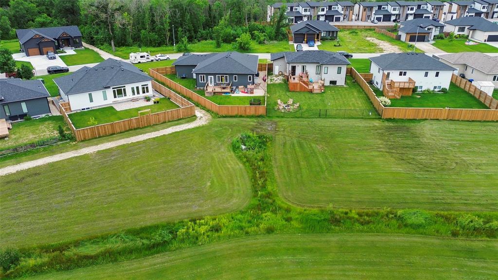 94 Seine River Crossing, Ste Anne, Manitoba  R5H 1E3 - Photo 37 - 202615486