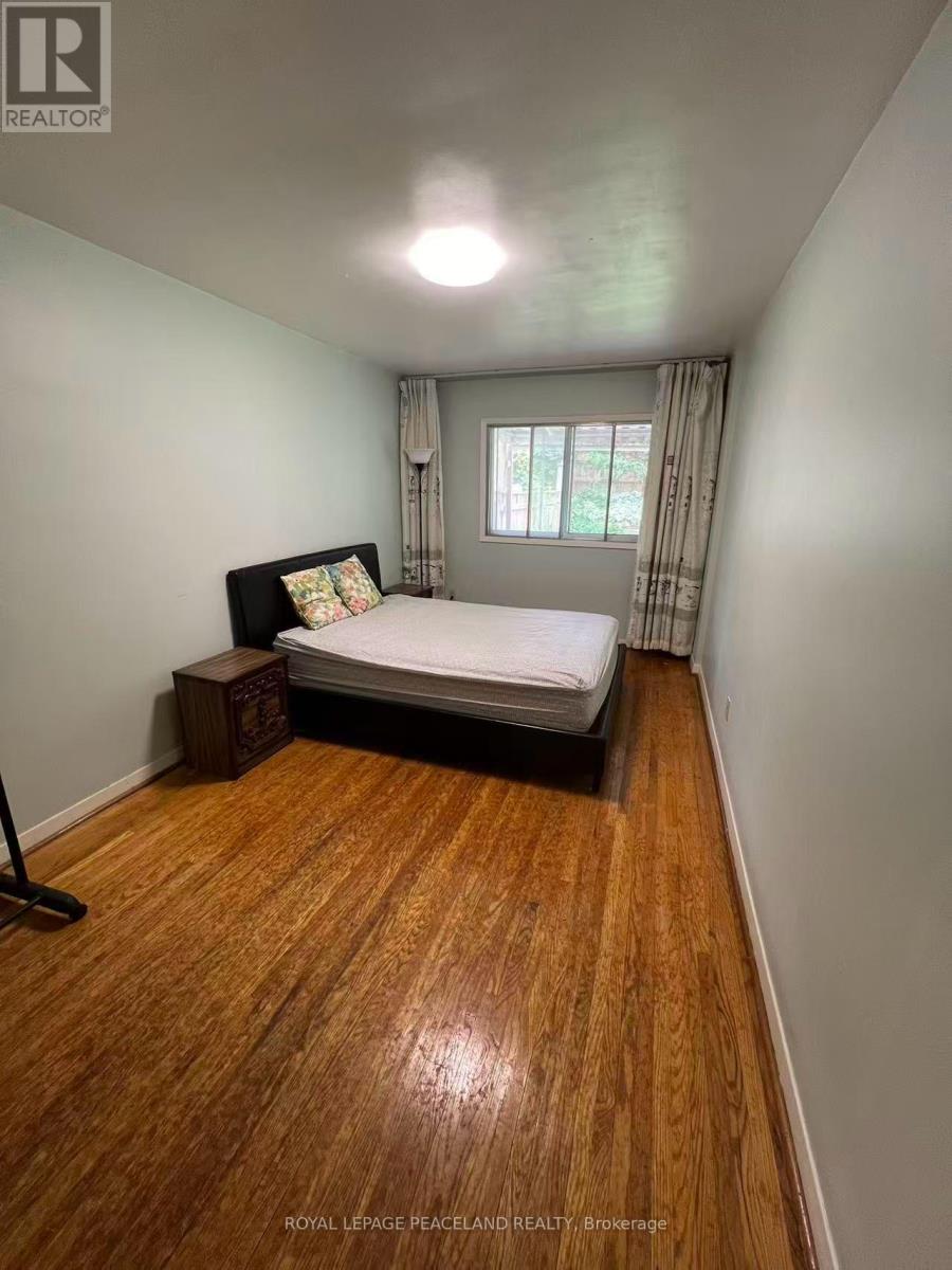 Lower - 95 Pineway Boulevard, Toronto, Ontario  M2H 1A7 - Photo 4 - C13516942