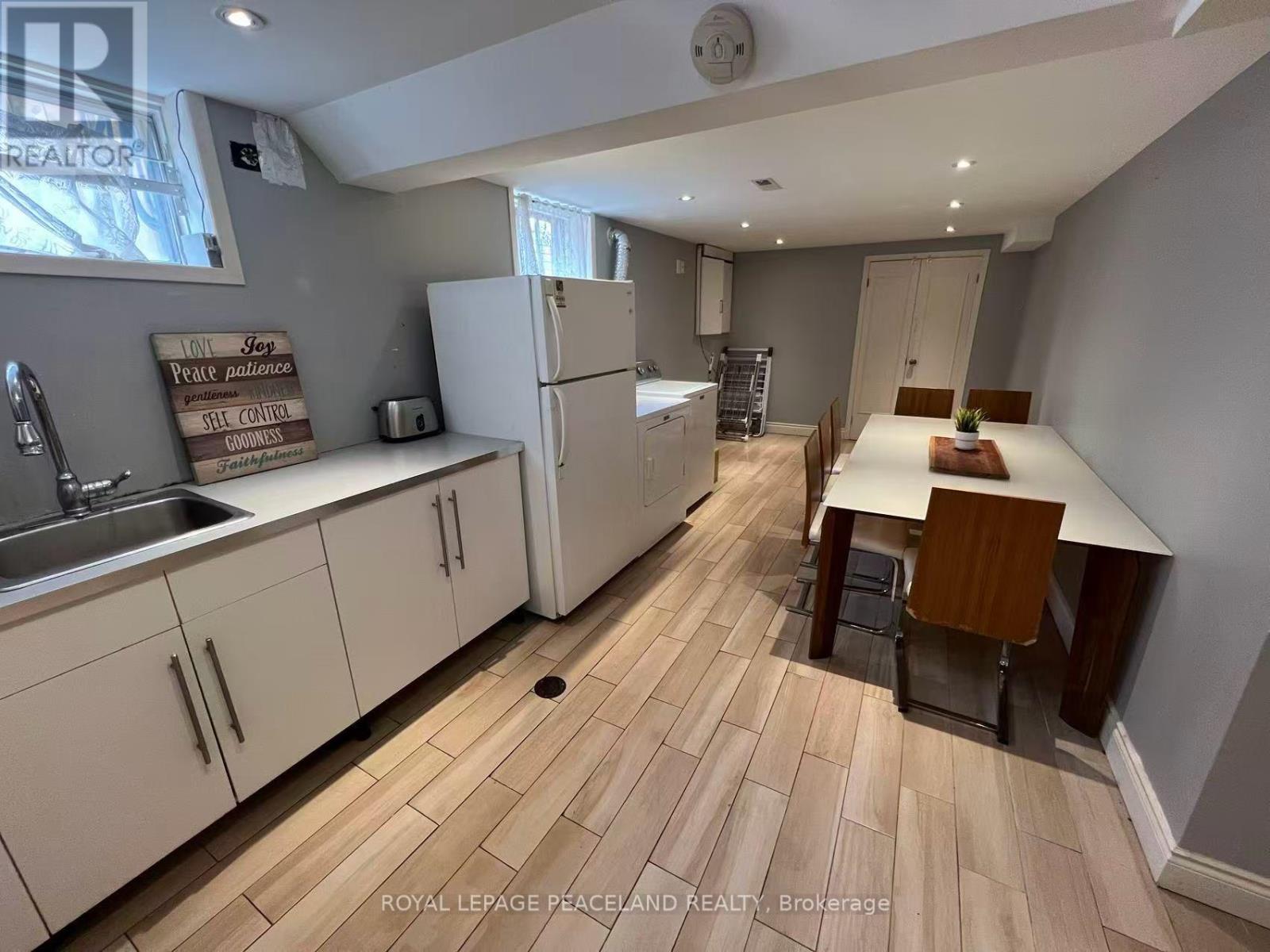Lower - 95 Pineway Boulevard, Toronto, Ontario  M2H 1A7 - Photo 8 - C13516942