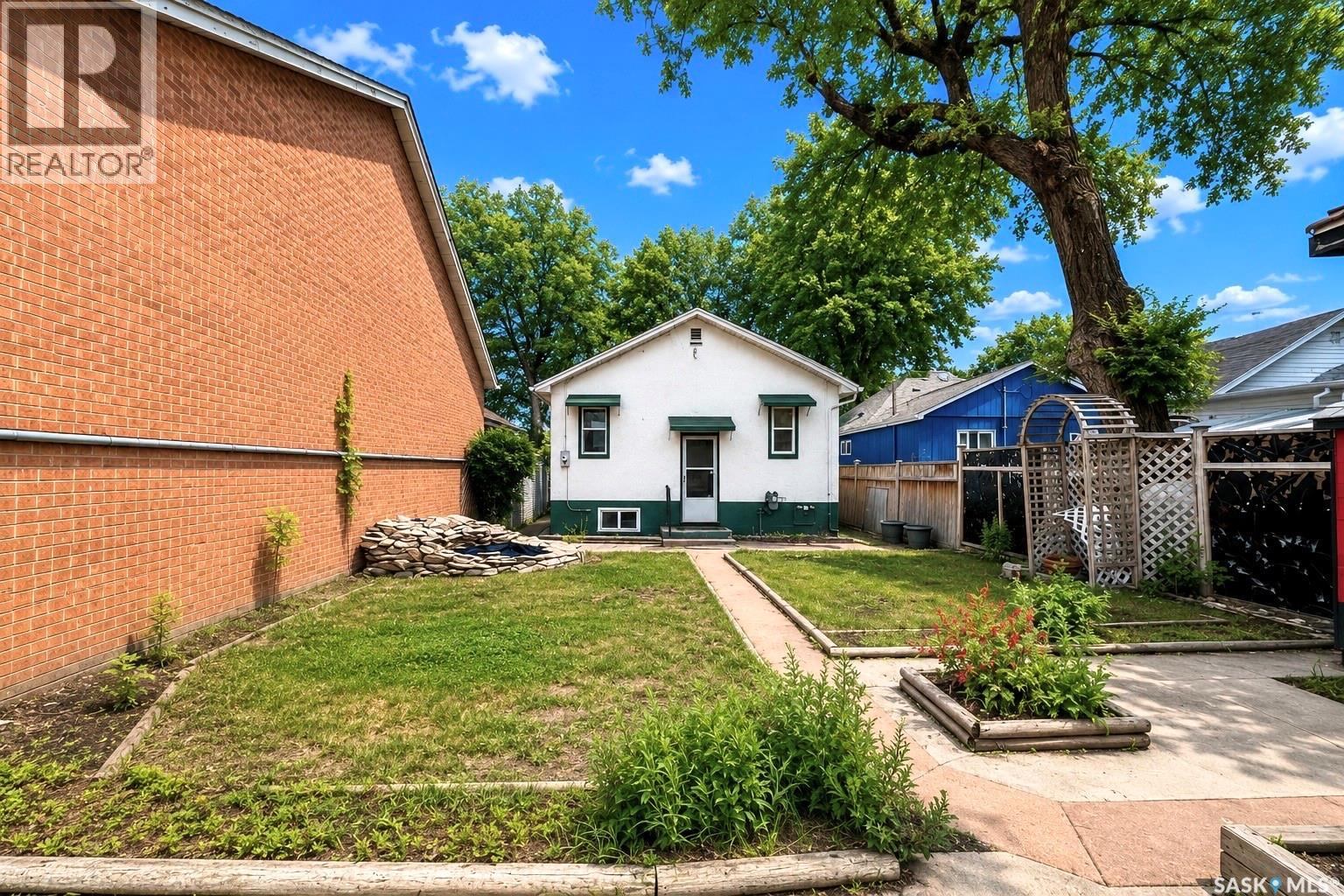 616 I Avenue S, Saskatoon, Saskatchewan  S7M 1Y8 - Photo 27 - SK041433
