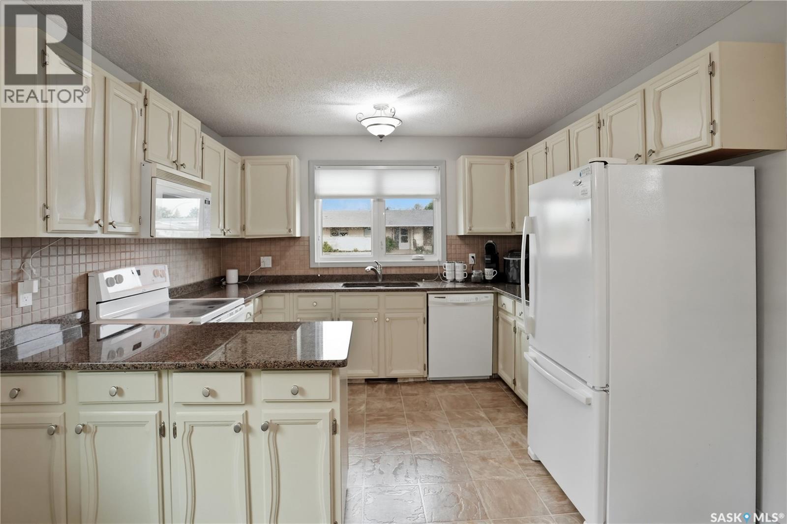 1811 Bowers Drive, North Battleford, Saskatchewan  S9A 3A3 - Photo 2 - SK041424