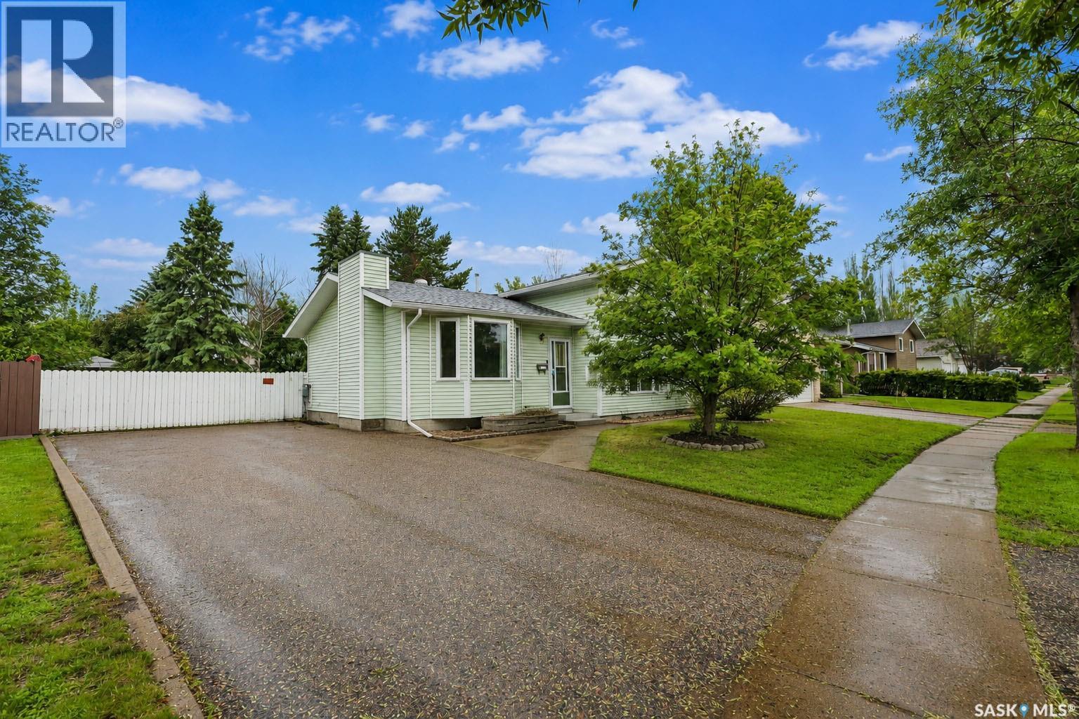 1611 Olive Diefenbaker Drive, Prince Albert, Saskatchewan  S6V 7V9 - Photo 27 - SK041162