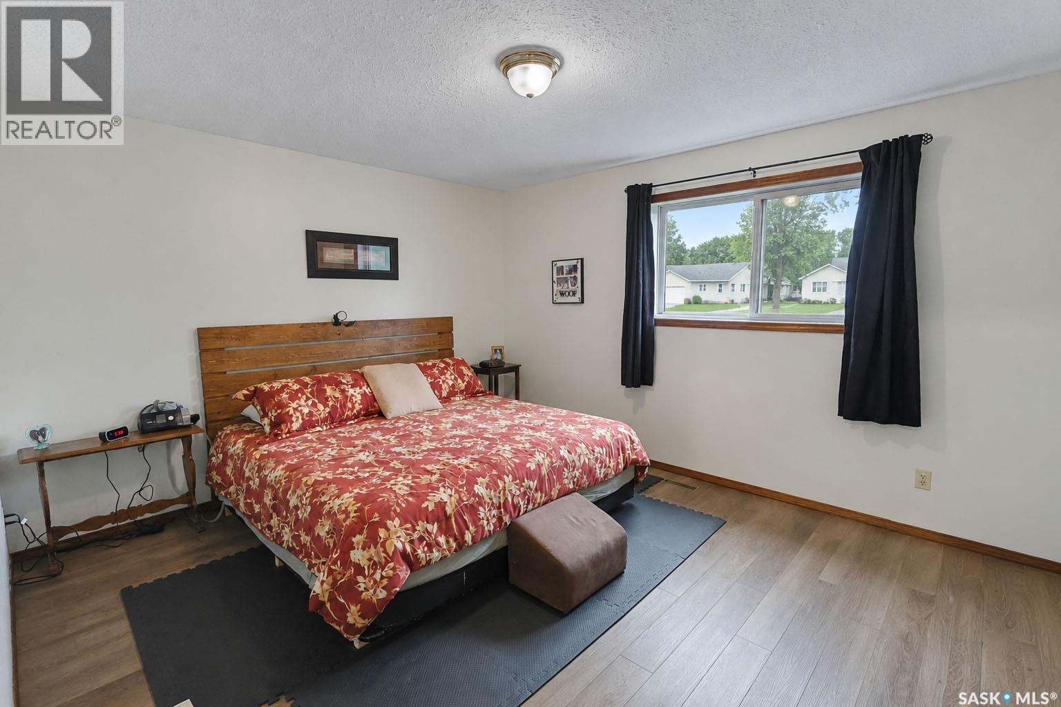 1611 Olive Diefenbaker Drive, Prince Albert, Saskatchewan  S6V 7V9 - Photo 9 - SK041162