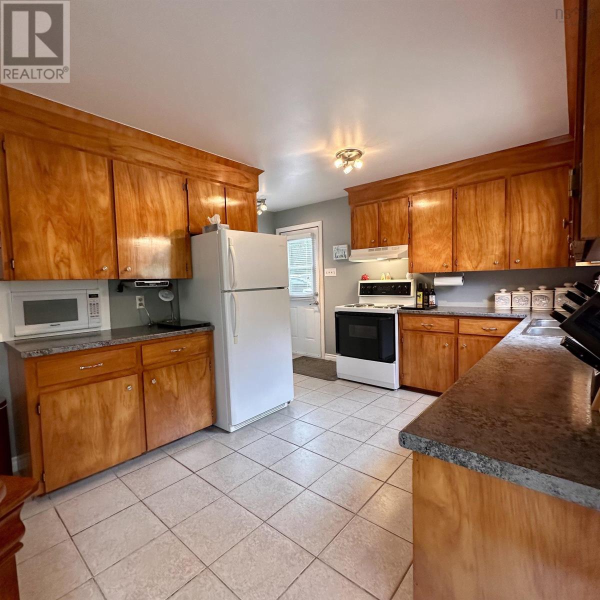 126 Wilkies Cove Road, Middle Lahave, Nova Scotia  B4V 2Y4 - Photo 4 - 202616452