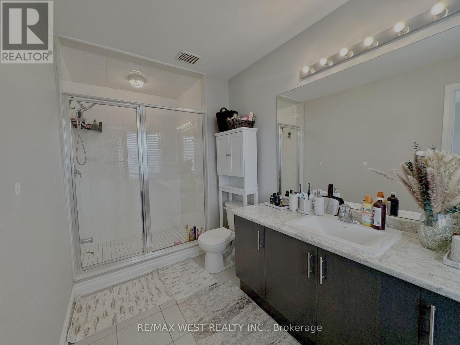 6 Larkin Lane, Clarington, Ontario L1C 2W3 - Photo 6 - E13518212