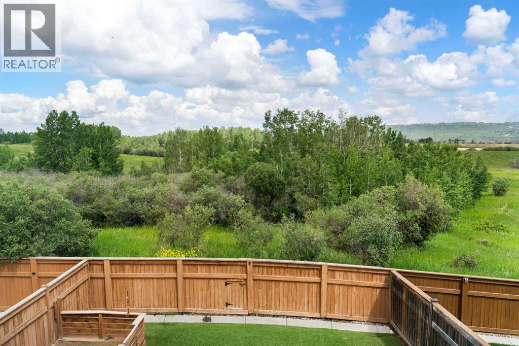174 Fireside Place, Cochrane, Alberta  T4C 0R6 - Photo 2 - A2325166
