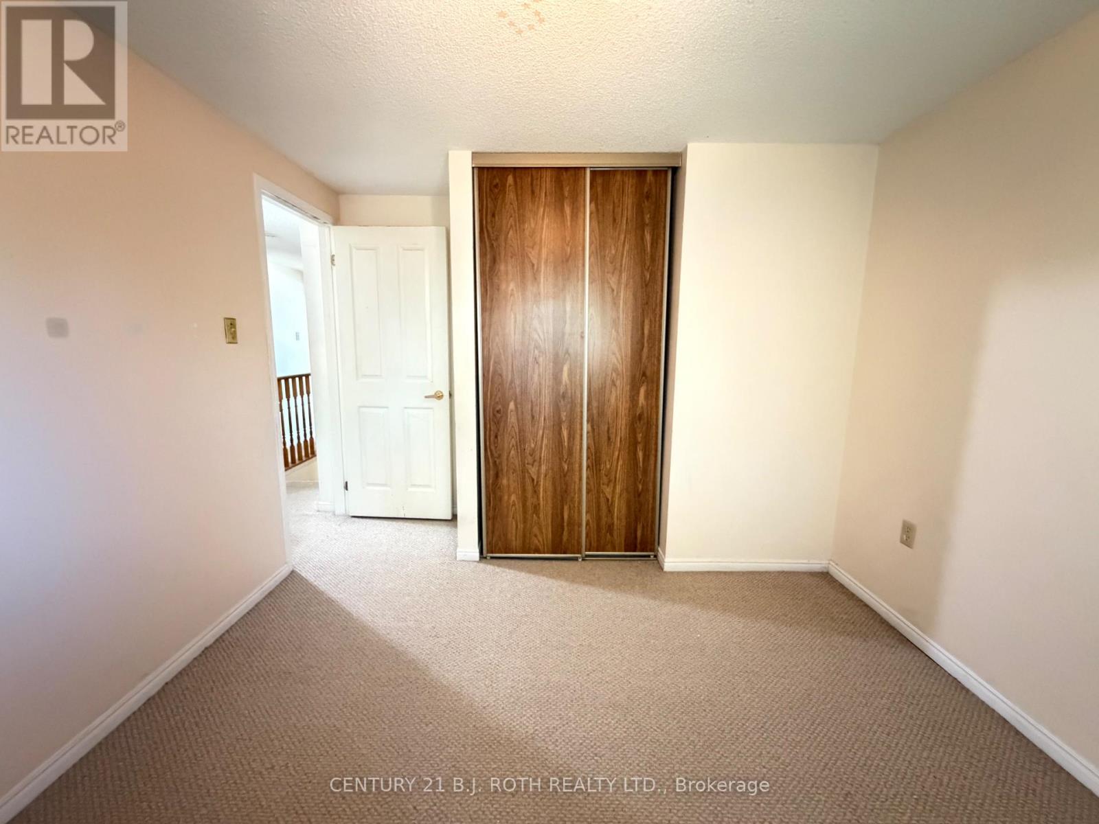 Upper - 29 Irwin Drive, Barrie, Ontario  L4N 7A6 - Photo 18 - S13426156