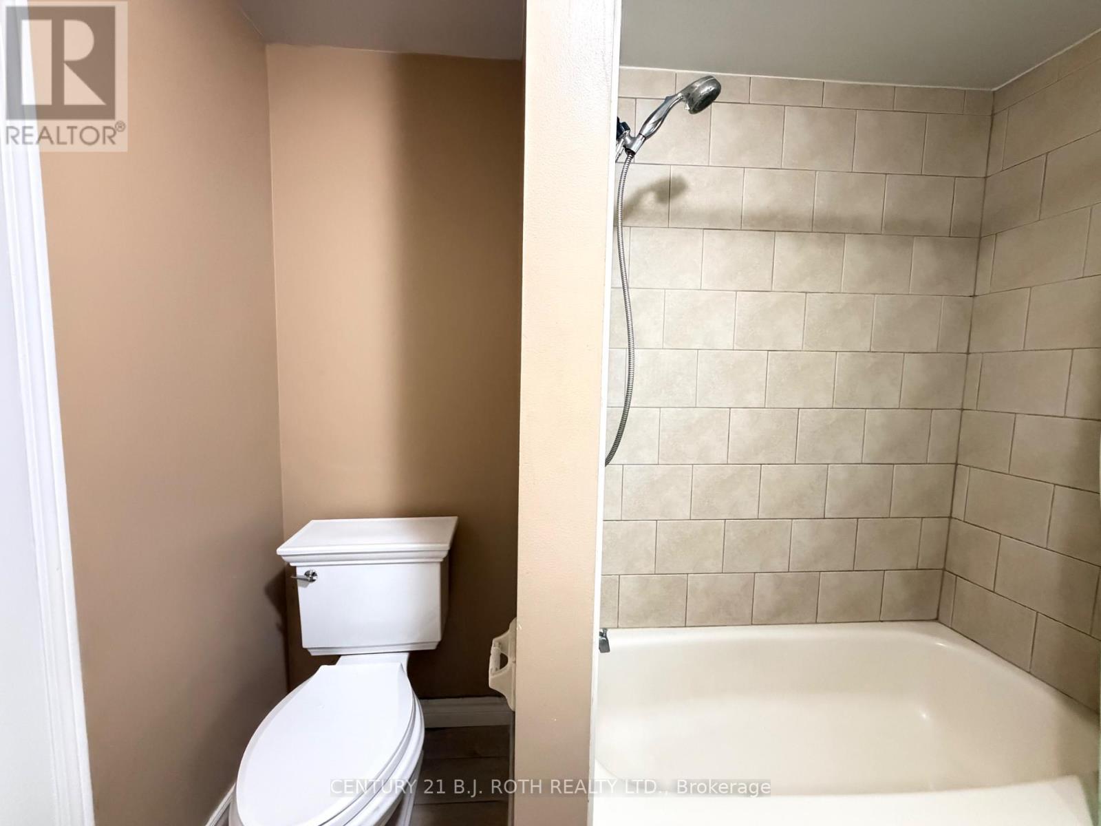 Upper - 29 Irwin Drive, Barrie, Ontario  L4N 7A6 - Photo 24 - S13426156