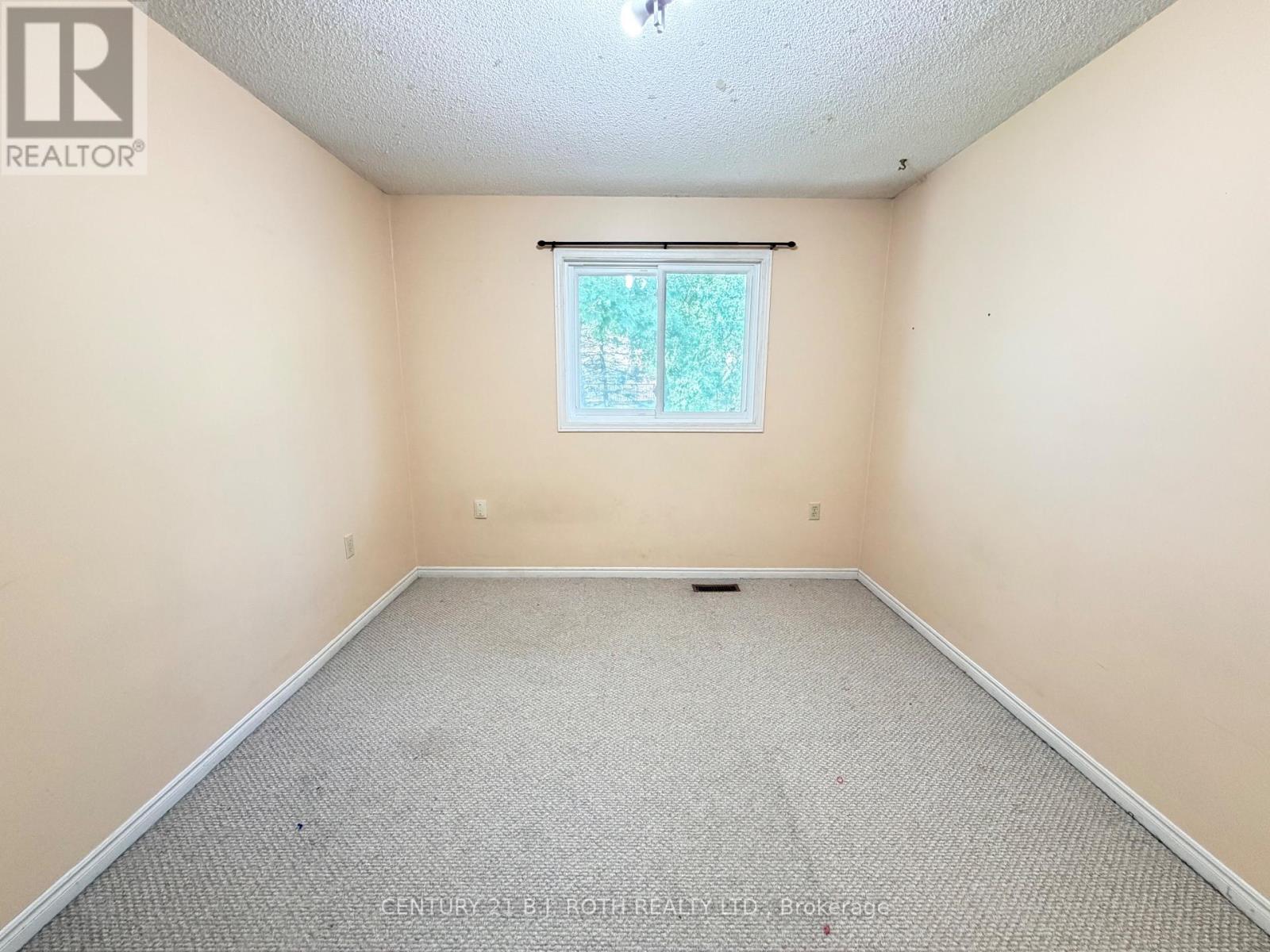 Upper - 29 Irwin Drive, Barrie, Ontario  L4N 7A6 - Photo 15 - S13426156