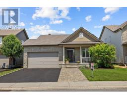15 YORK CROSSING, Russell, Ontario