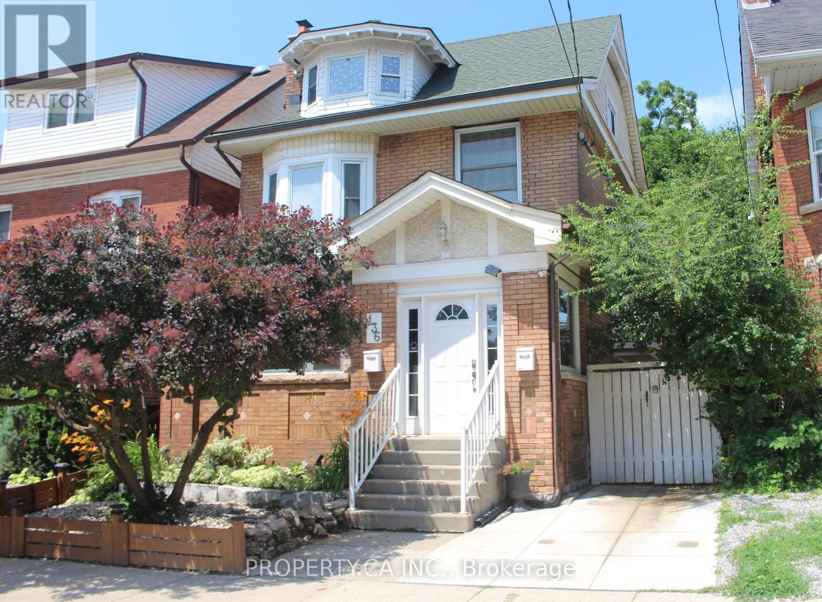 UNIT #1 - 136 ONTARIO AVENUE, Hamilton, Ontario