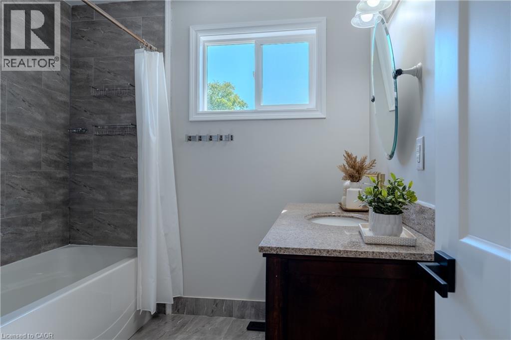 80 Chilton Drive, Stoney Creek, Ontario  L8J 1M4 - Photo 23 - 40843842