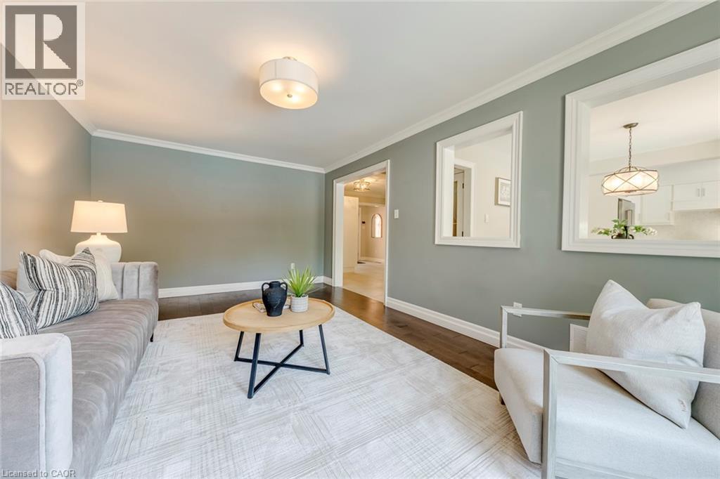 1633 Greenbriar Drive, Oakville, Ontario  L6M 1Y3 - Photo 13 - 40843902