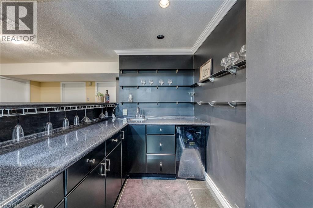 1633 Greenbriar Drive, Oakville, Ontario  L6M 1Y3 - Photo 37 - 40843902