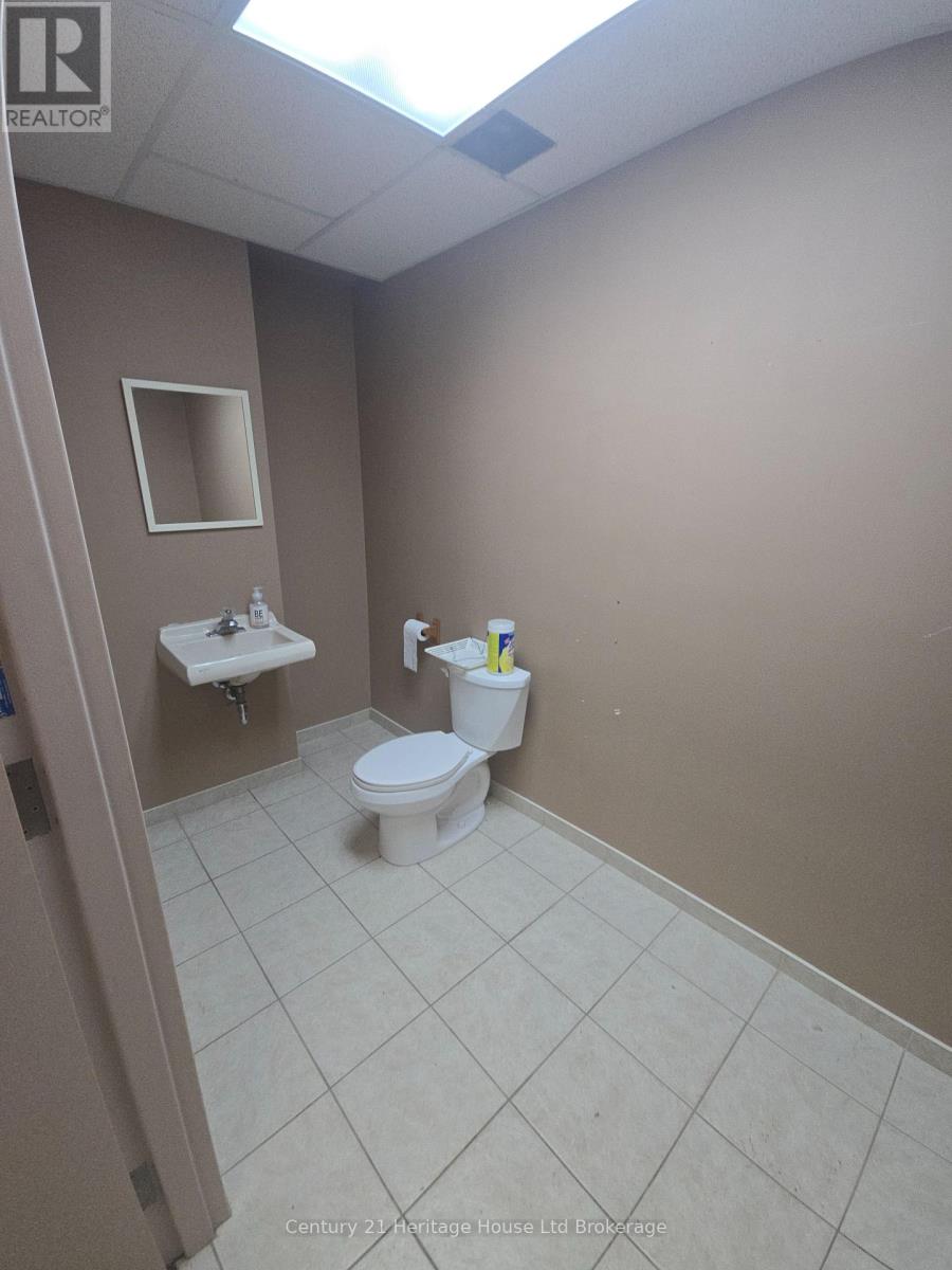 22 Kent Street, Woodstock, Ontario  N4S 8L5 - Photo 5 - X13446828