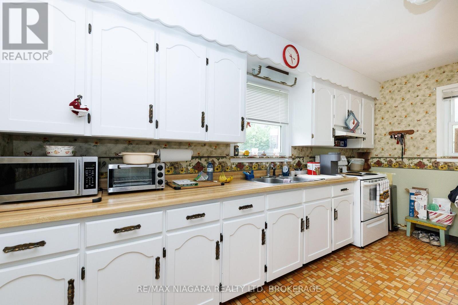 2561 Point Abino Road N, Fort Erie, Ontario L0S 1S0 - Photo 16 - X13519354