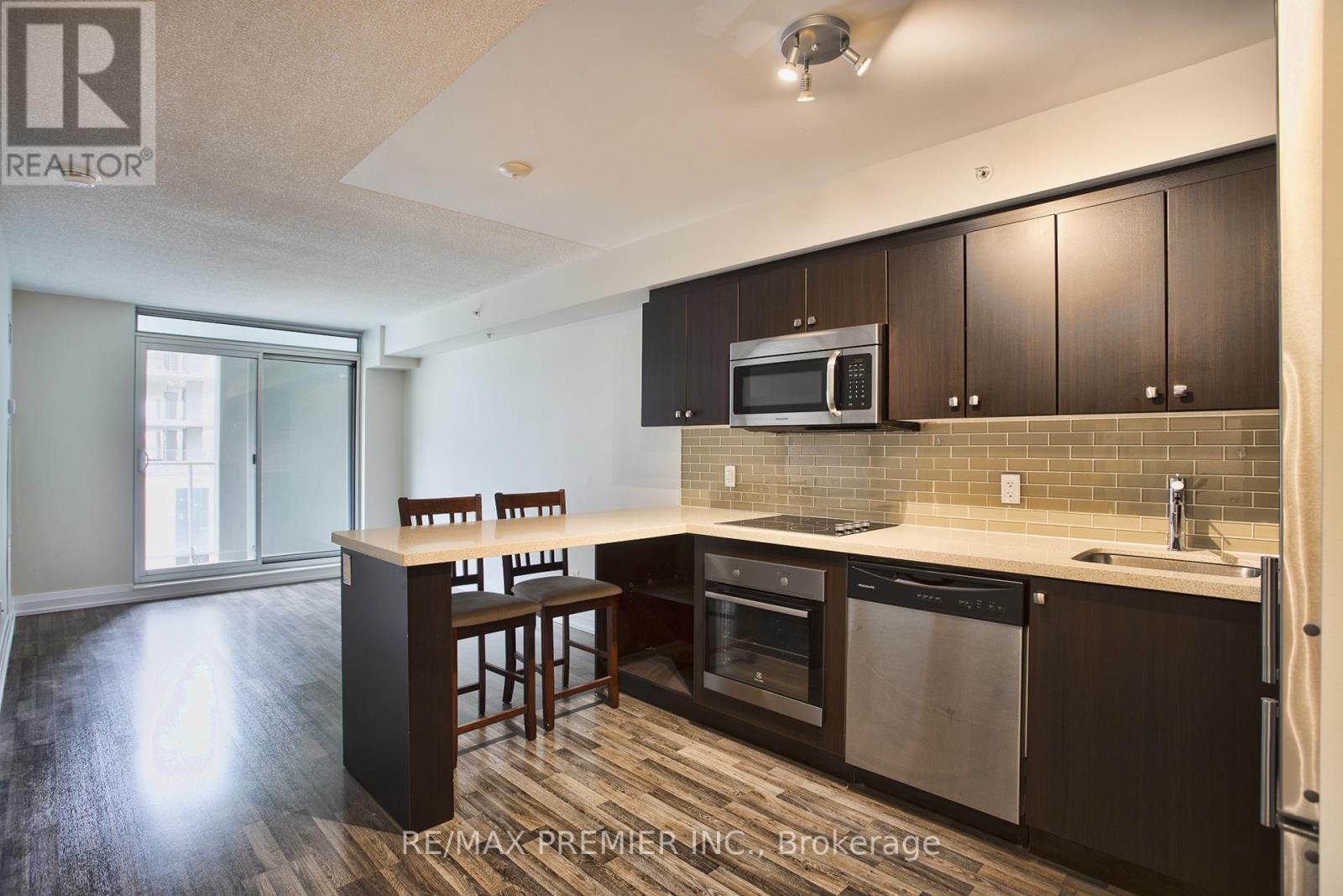 319w - 565 Wilson Avenue, Toronto, Ontario  M3H 0C6 - Photo 3 - C13519150