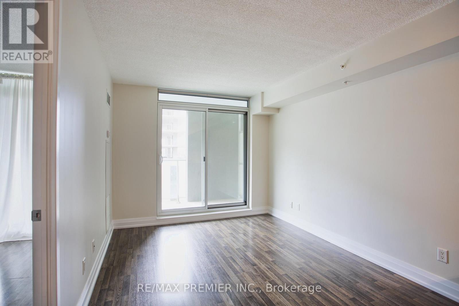 319w - 565 Wilson Avenue, Toronto, Ontario  M3H 0C6 - Photo 8 - C13519150