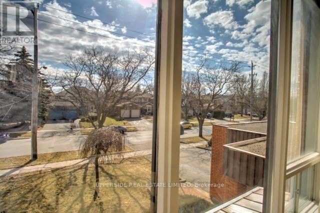 252 Fisherville Road, Toronto, Ontario  M2R 3C5 - Photo 15 - C13519168