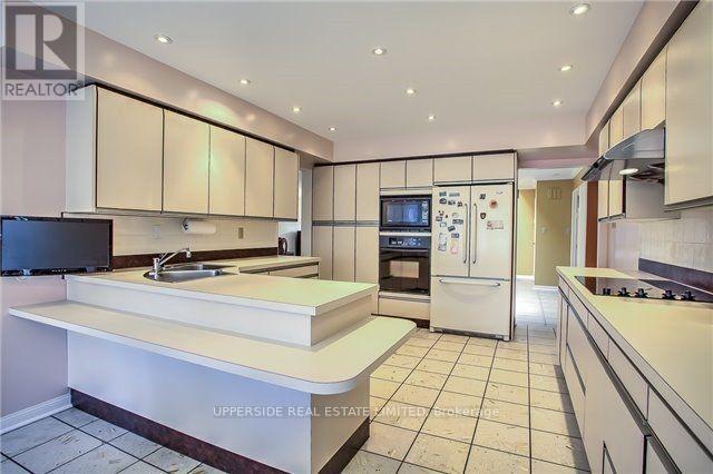 252 Fisherville Road, Toronto, Ontario  M2R 3C5 - Photo 5 - C13519168